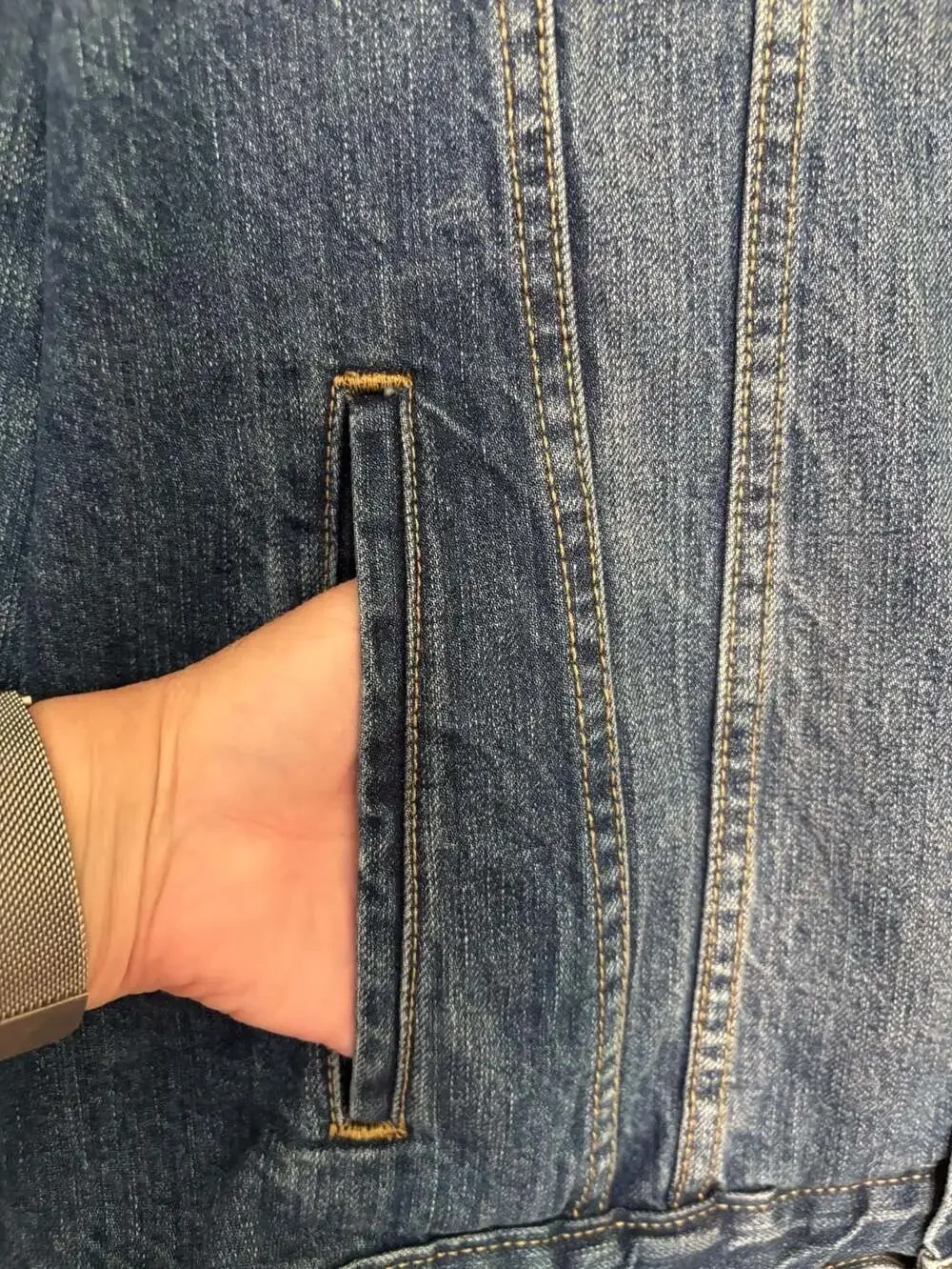 EUC Levi's Medium Wash Denim Trucker Jacket Size XXL